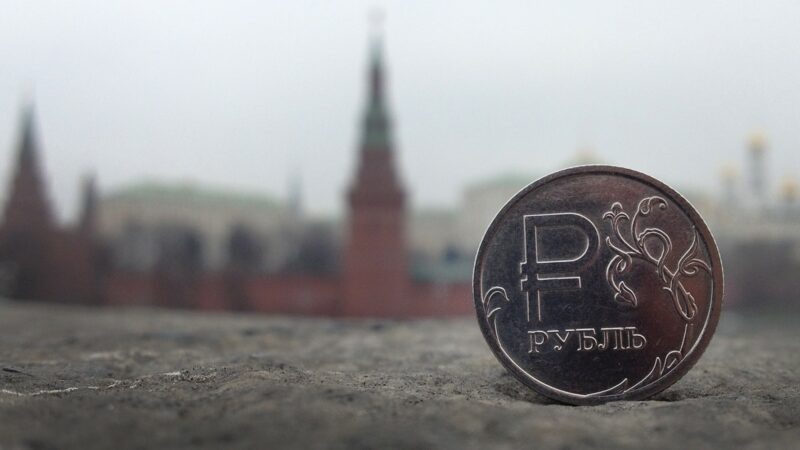 Russie : la chute du rouble met Moscou sous pression