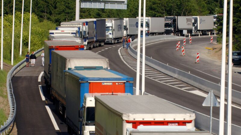 Routiers : la CFDT suspend ses actions « le temps de la négociation »