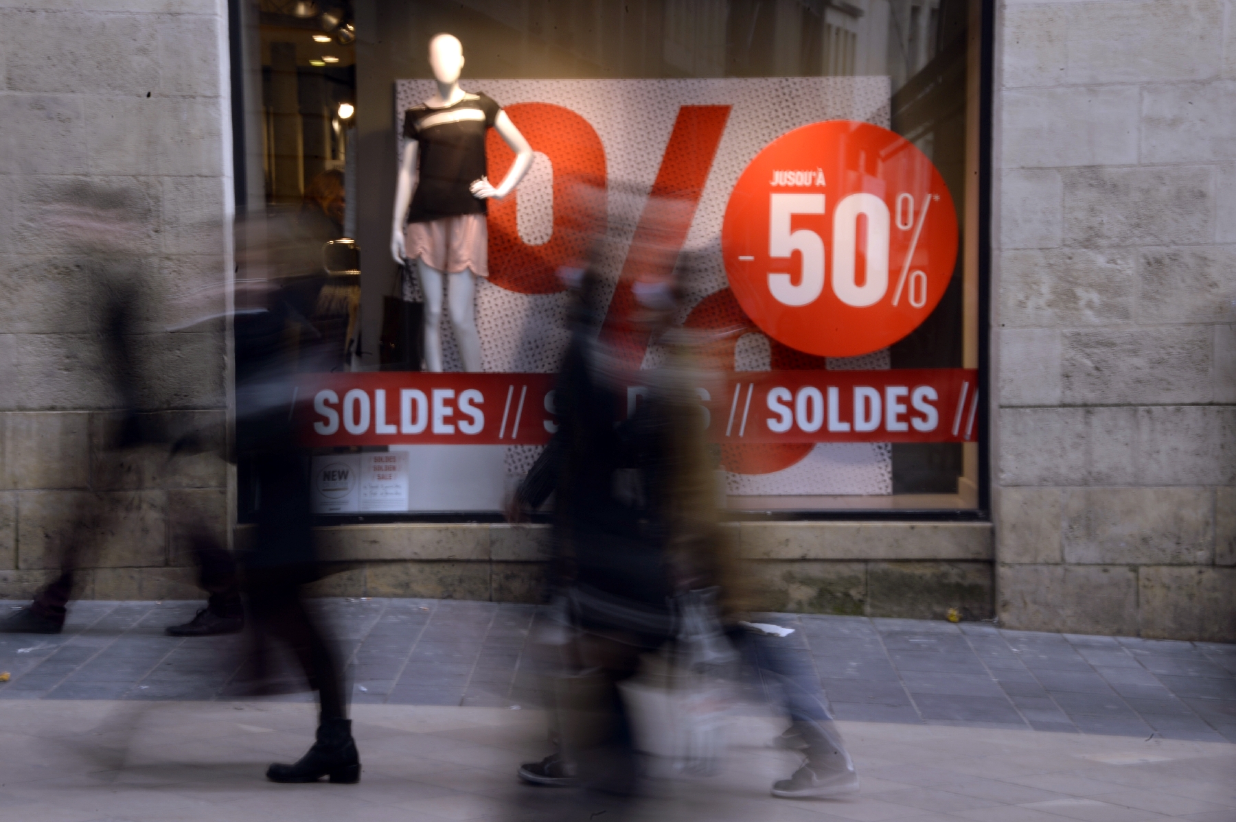 Les Français vont réduire leurs dépenses pour les soldes d’hiver