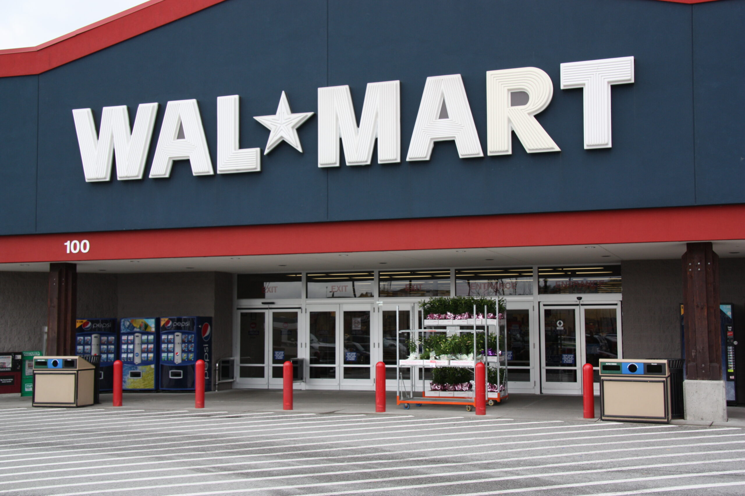 Le salaire minimum revalorisé de 40 % chez Wal-Mart