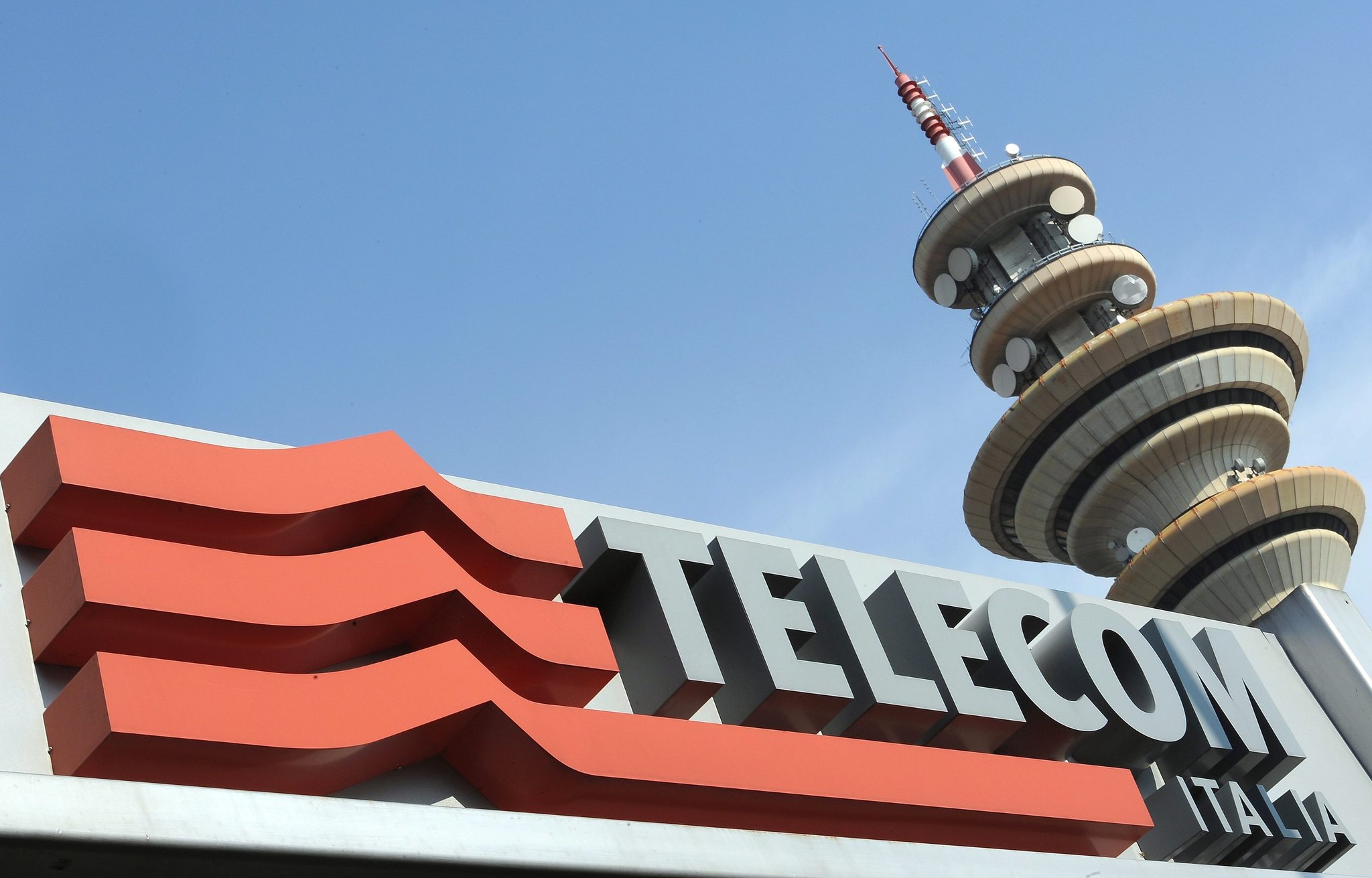 Vivendi renforce durablement sa participation au capital de Telecom Italia