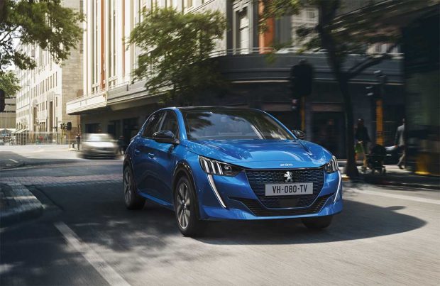 Peugeot annonce la fin du moteur 100% thermique d’ici 2030